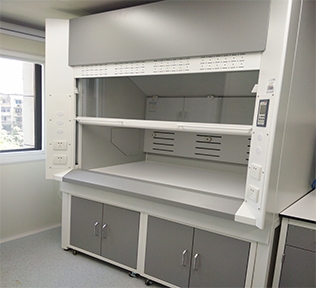 电解板午夜三级视频